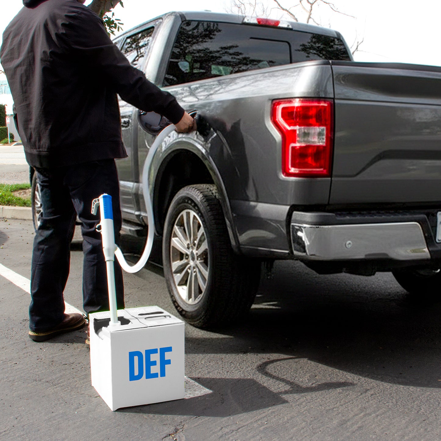 KTDEF01 DEF Battery Pump: 3.2 GPM, Narrow Outlet, Manual Nozzle, 51in Hose